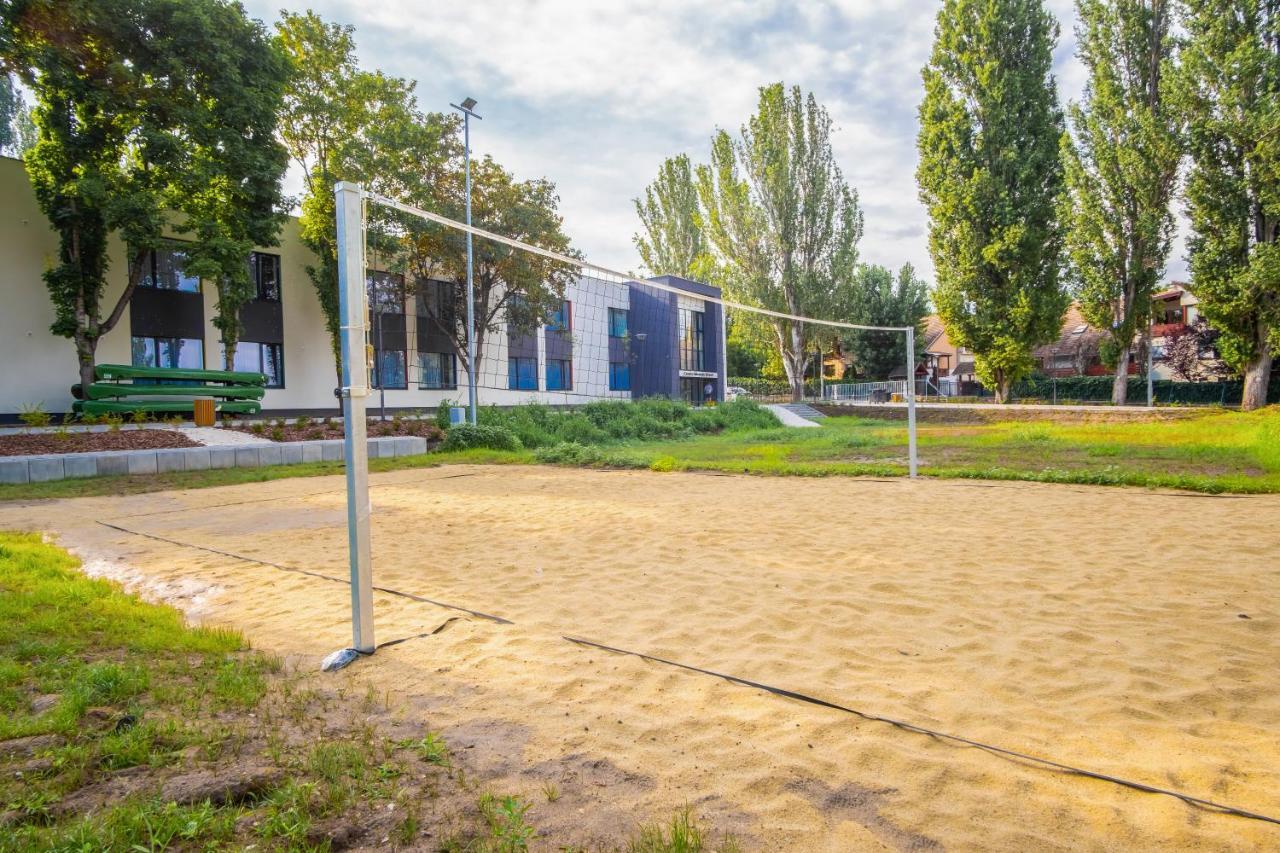 مبيت وإفطار Balatonalmádi Ciszterci Rendezvenykoezpont المظهر الخارجي الصورة